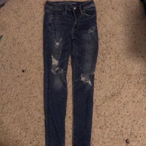 American Eagle Outfitters Pants - American eagle ripped jeans